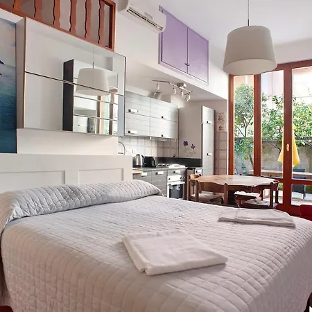 Rita Apartment *